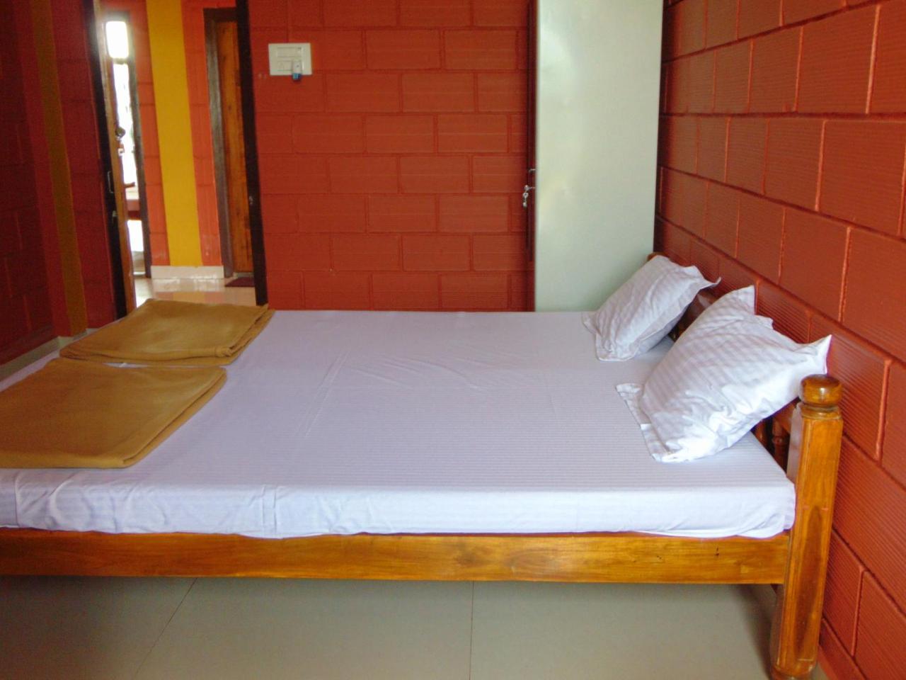 Shanthi Krishna Residency โกการ์นา ภายนอก รูปภาพ