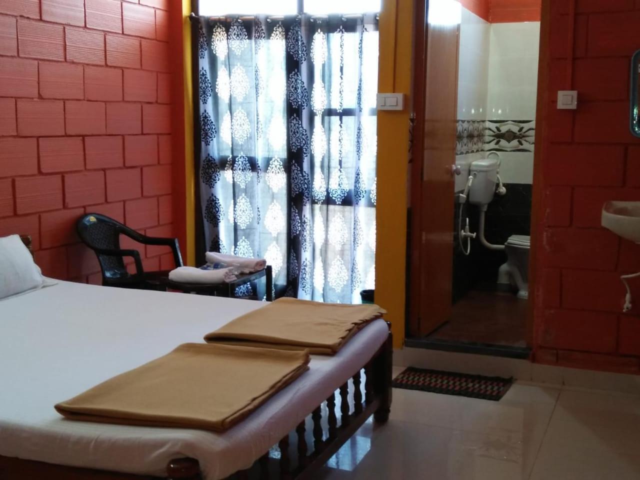Shanthi Krishna Residency โกการ์นา ภายนอก รูปภาพ